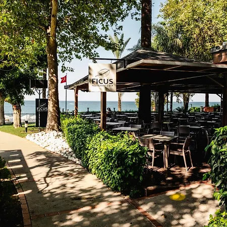 Star Elegance Semesteranläggning (resort)